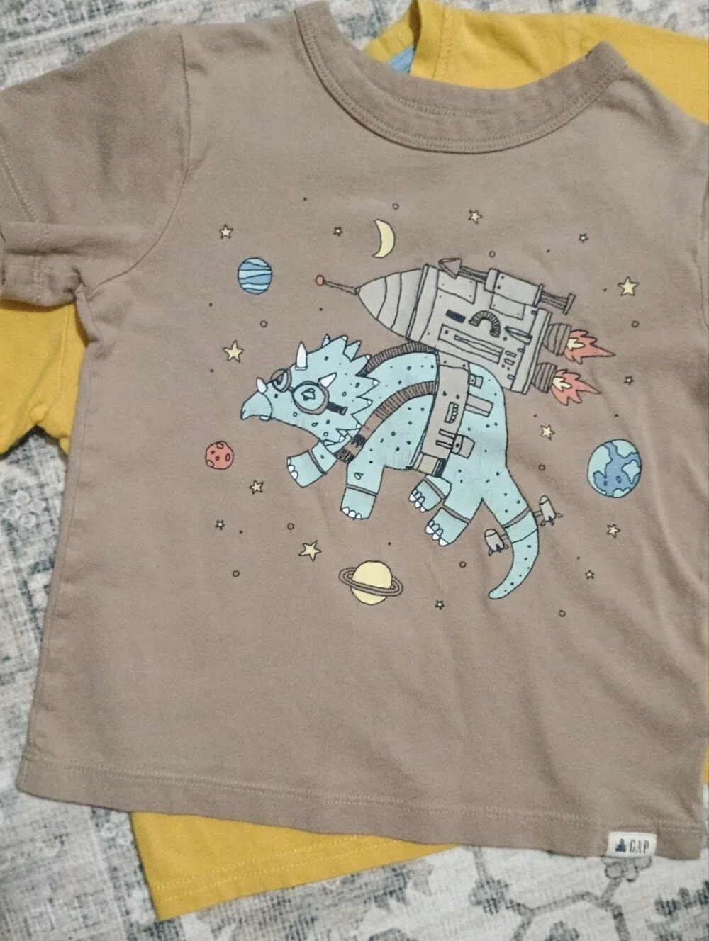 4/$15 Set of 2 Short Sleeve Graphic Tshirts, 2T
